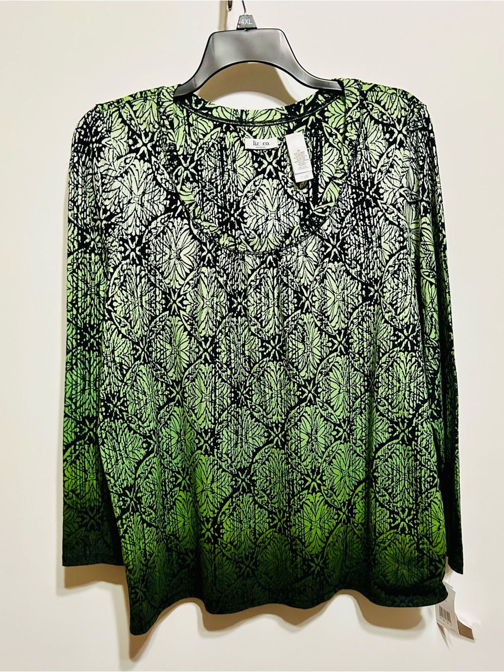 Liz Claiborne Black and Green Long-Sleeve Patterned Blouse